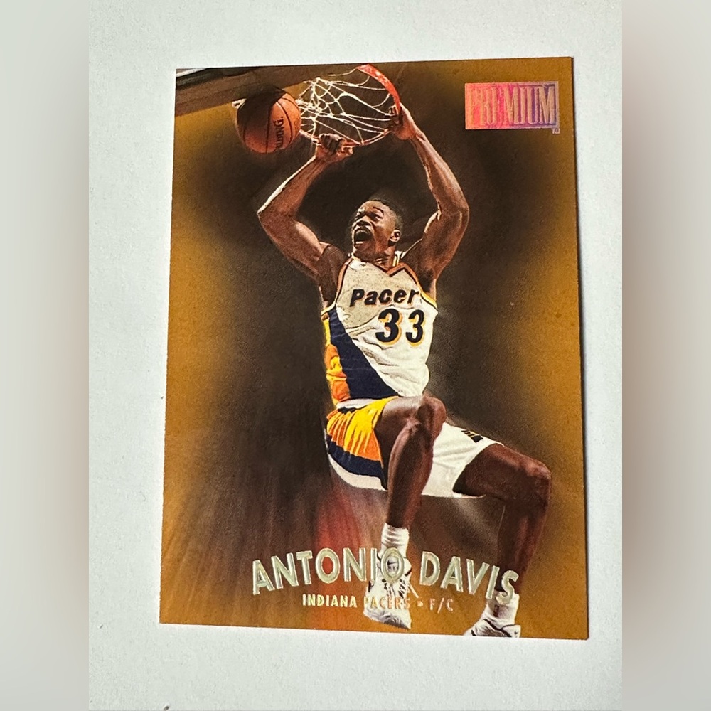 Antonio Davis - Indiana Pacers Premium Basketball Trading Card